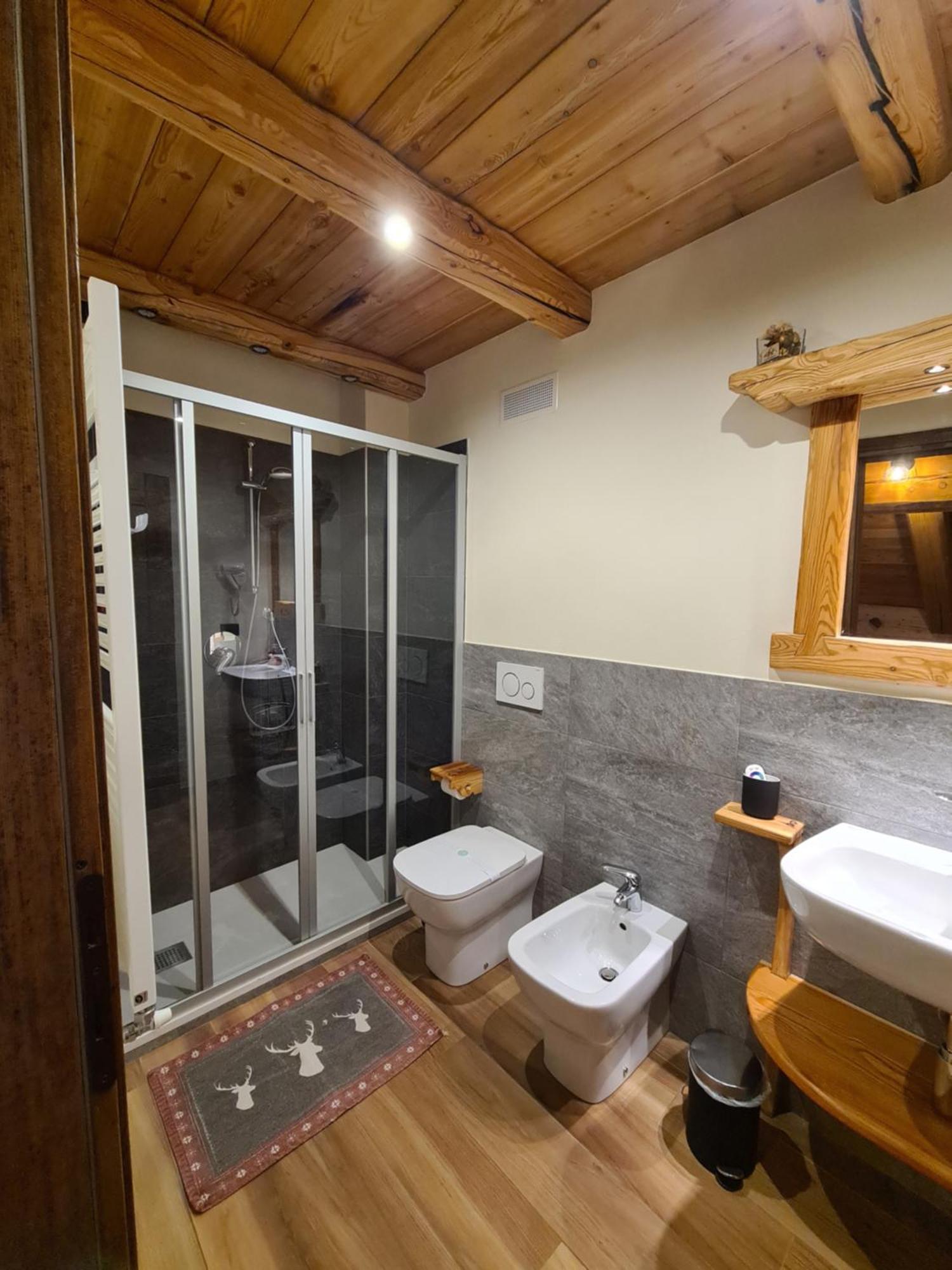 La Maison. Il Nido Dell'Aquila Bardonecchia Luaran gambar